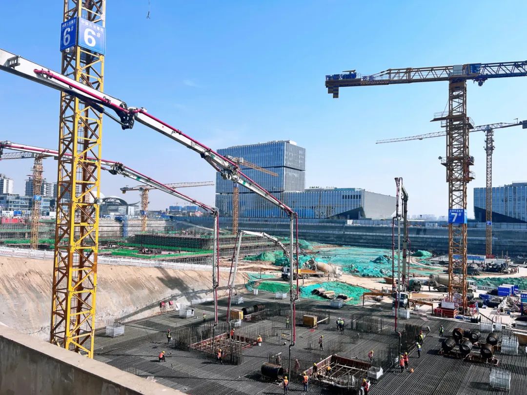 提前11小时！九洲国际大米数泵车赋能高效施工