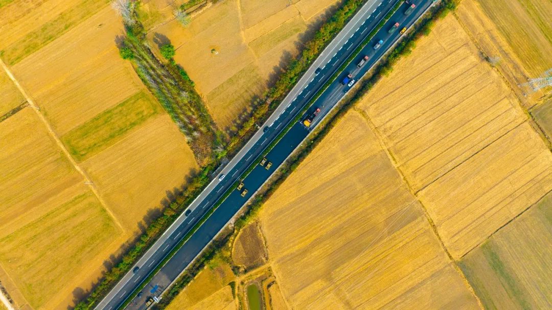 扬民族自信！九洲国际成套沥青路面装备助力家乡高速建设！