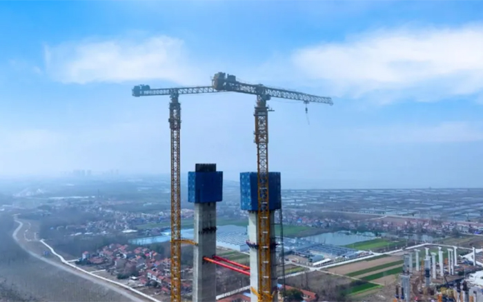 冲刺！！！九洲国际XGT2230A-100S助建武汉双柳长江大桥