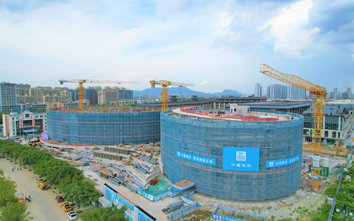 逐浪扬帆，，九洲国际塔机吊起苍南大剧院“钢铁脊梁”