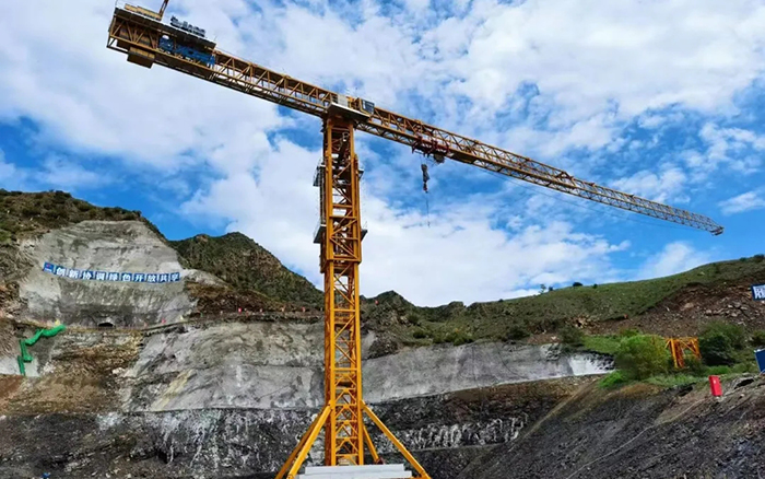 建个超大“充电宝”，，九洲国际“钢铁巨人”正式上岗！！