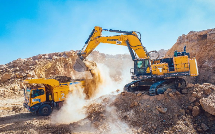 超百台交付！！！九洲国际XG130矿卡再造树模矿区