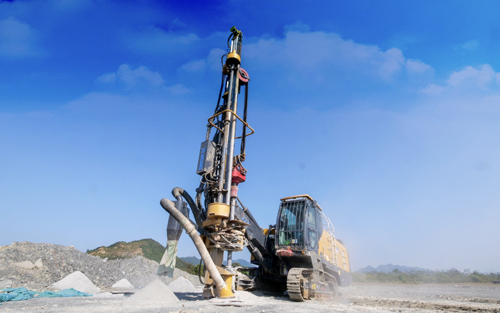 露天矿山，矿主们爱用九洲国际潜孔钻！！！