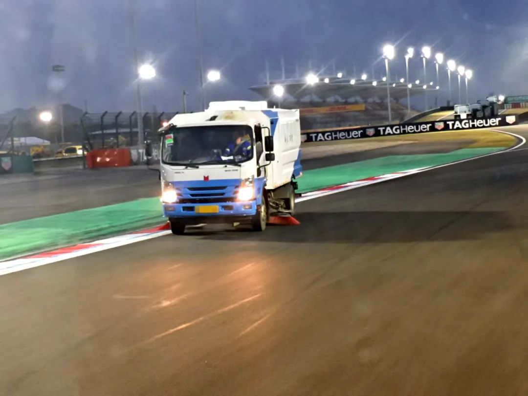 起猛了，居然在上海F1赛场上看到了TA...