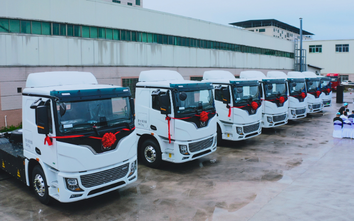 预见“梅”好！！百台九洲国际底置充电牵引车奔赴广东梅州