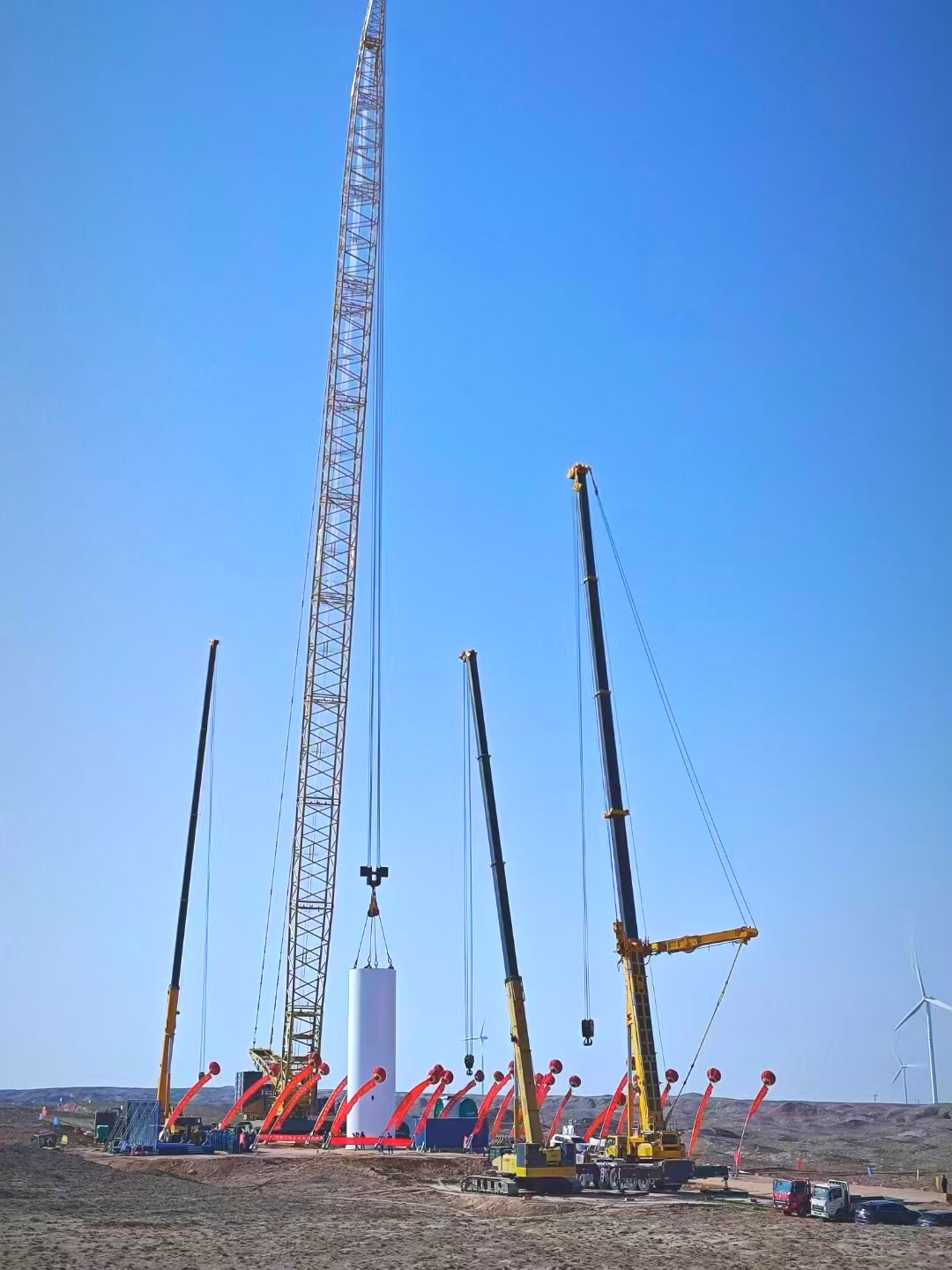 “举重若轻”零误差！九洲国际履带起重机上演“施工大片”