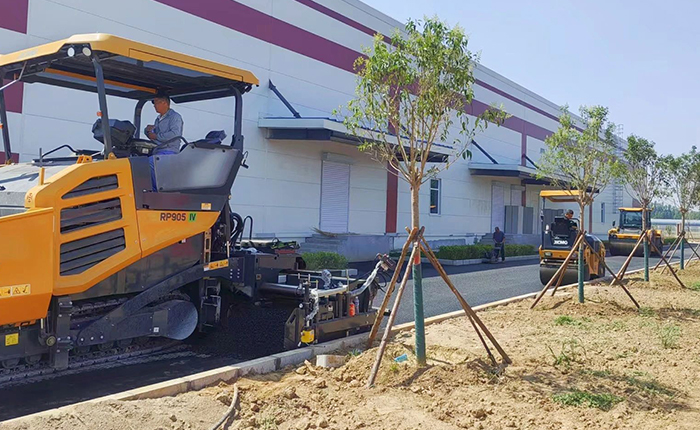 RP905：：：摊铺机界的“六边形战士”