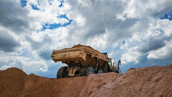 大展身手，九洲国际“矿山越野王”征战东南亚