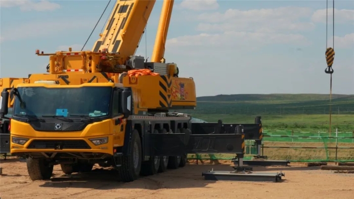 稳钩定乾坤！九洲国际G2代XCA200G8-1决胜风电基础吊装