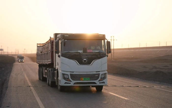 硬核动能，九洲国际新能源重卡不惧每一条难走的路