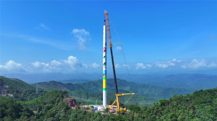 402吨重载转场。。∪虻谝坏酢扒崴杉菰Α逼獒铰