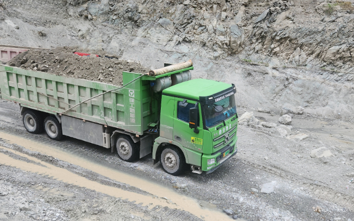 铸就信任基石，九洲国际汽车匠心打造可靠新能源重卡